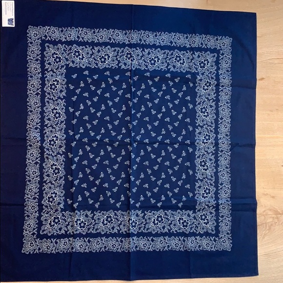 Hand printed Indigo tablecloth - Picture 1 of 3